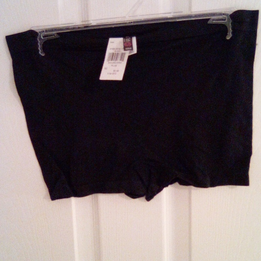 5 pair of Boyshorts panties